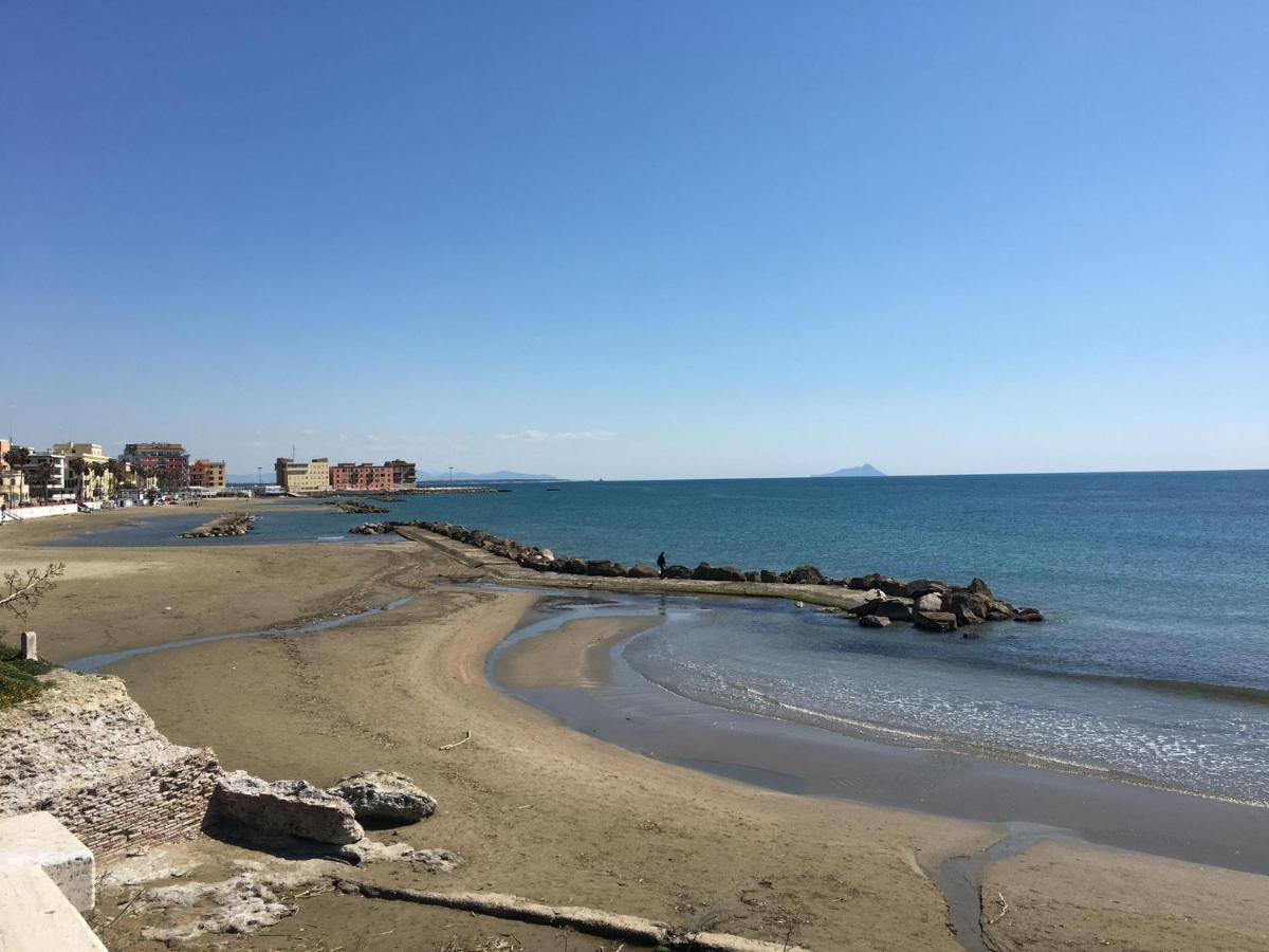 Alloggio Turistico Dea Bendata Anzio Exterior foto